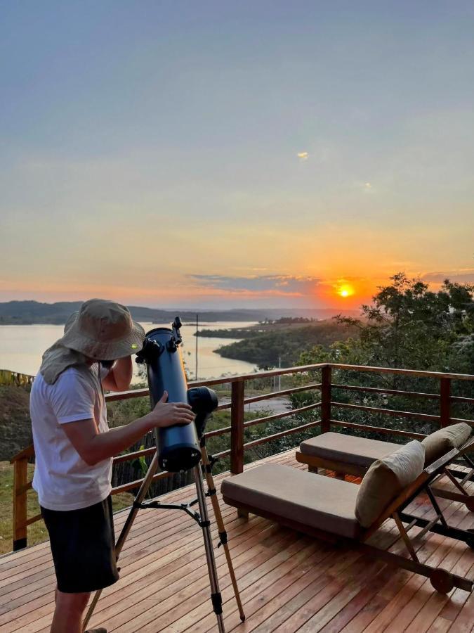 Chale Recanto - Ofuro, Banheira, Vista, Cachoeira E Lago Alexania Экстерьер фото